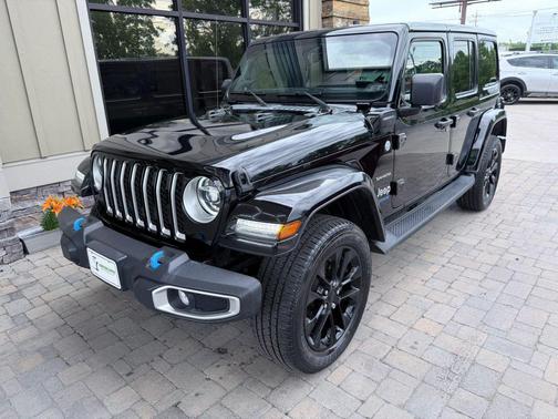 Black Clearcoat 2022 Jeep Wrangler Unlimited 4xe Sahara