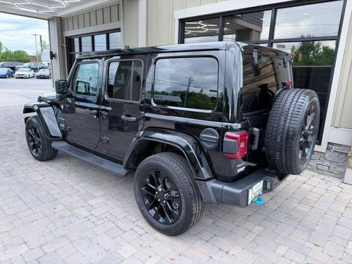 Black Clearcoat 2022 Jeep Wrangler Unlimited 4xe Sahara
