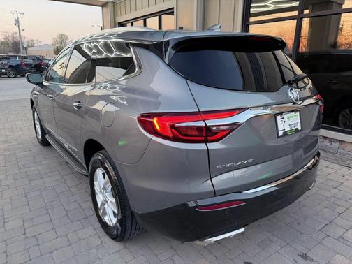 2020 Buick Enclave Essence