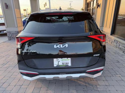 Ebony Black 2024 Kia Sportage EX