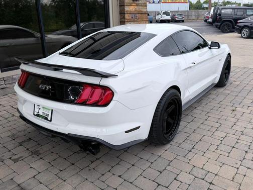 Oxford White 2019 Ford Mustang GT