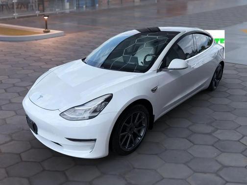 Pearl White Multi-Coat 2020 Tesla Model 3 Standard Range Plus