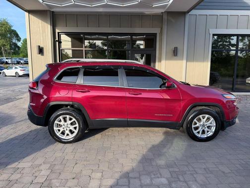 Deep Cherry Red Crystal Pearlcoat 2015 Jeep Cherokee Sport