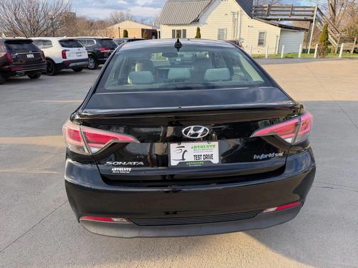 Eclipse Black 2016 Hyundai SONATA Hybrid SE