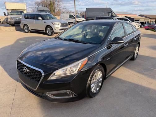 Eclipse Black 2016 Hyundai SONATA Hybrid SE