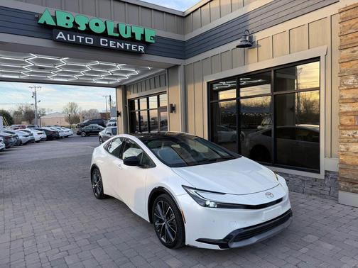 2023 Toyota Prius XLE
