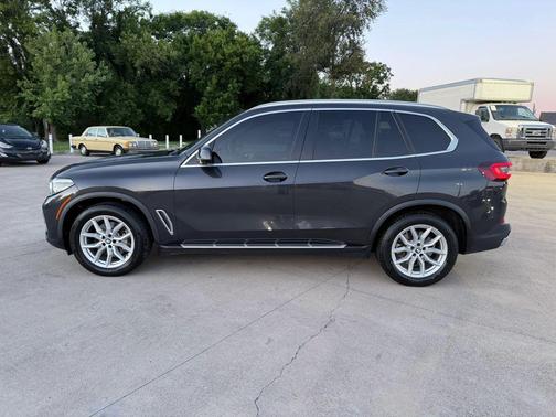 Black 2023 BMW X5 sDrive40i