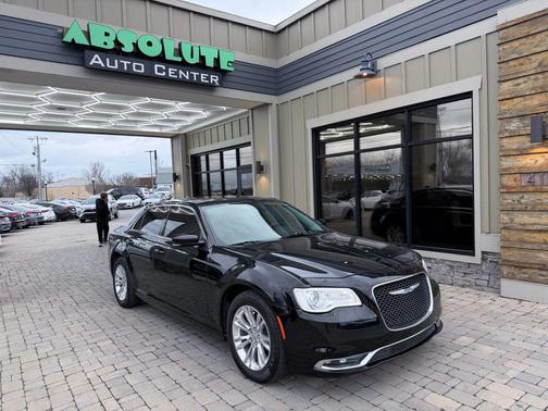 2021 Chrysler 300 Touring
