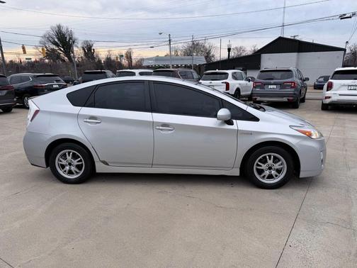 2010 Toyota Prius III