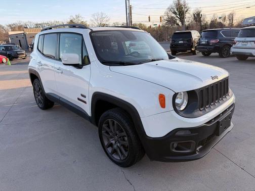 Alpine White 2016 Jeep Renegade Sport