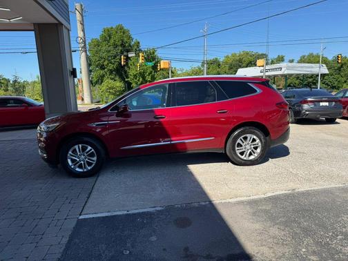 Red 2018 Buick Enclave Premium