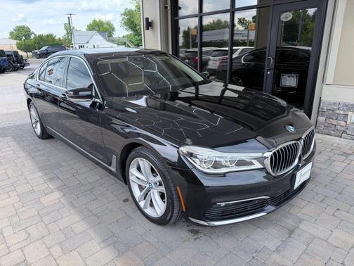Black 2017 BMW 750 i xDrive