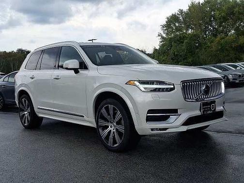 Crystal White 2024 Volvo XC90 Ultimate Bright Theme
