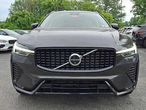 Platinum Grey 2024 Volvo XC60 Plus