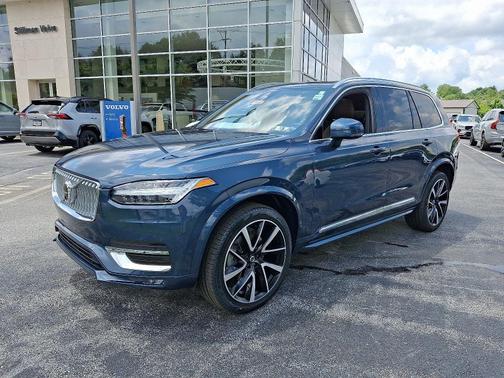 2024 Volvo XC90 B6 AWD Plus Bright Theme 7-Passengers