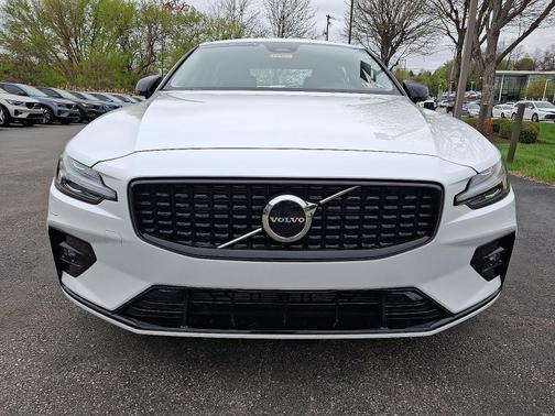 2025 Volvo S60 B5 FWD Core