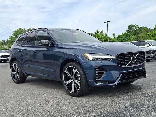 Denim Blue 2023 Volvo XC60 Ultimate Dark Theme