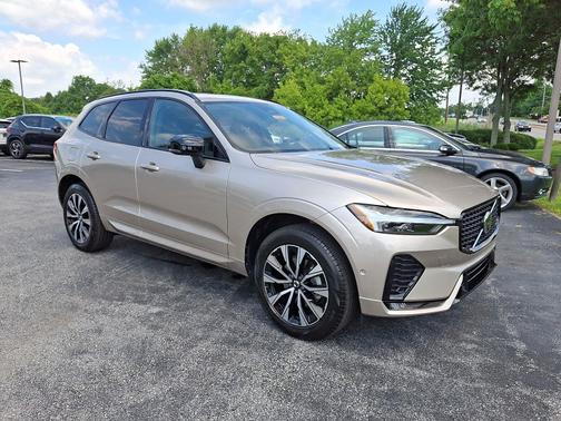 2025 Volvo XC60 B5 AWD Plus