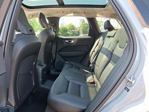 2025 Volvo XC60 Plug-In Hybrid T8 Eawd Core