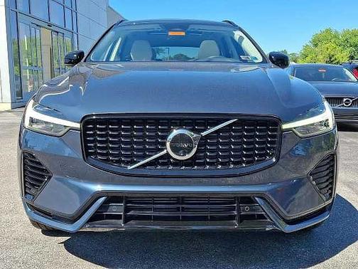 Denim Blue 2024 Volvo XC60 Plus