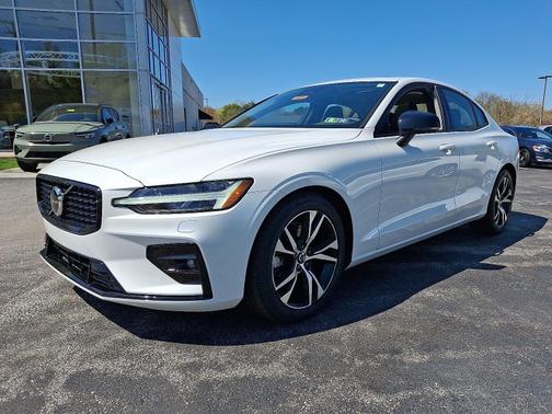 2025 Volvo S60 B5 FWD Core