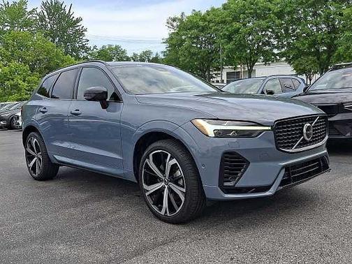 Thunder Grey 2023 Volvo XC60 Ultimate Dark Theme