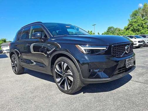 Onyx Black 2025 Volvo XC40 Ultra