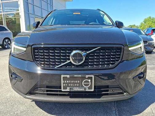 Onyx Black 2025 Volvo XC40 Ultra
