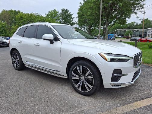 2022 Volvo XC60 B6 AWD Inscription