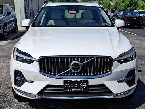 2023 Volvo XC60 B5 AWD Plus Bright Theme