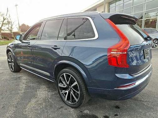 2023 Volvo XC90 Plus