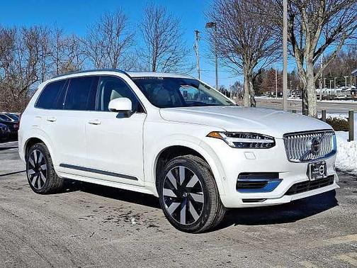 2024 Volvo XC90 Plus