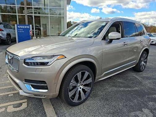 2024 Volvo XC90 Plus