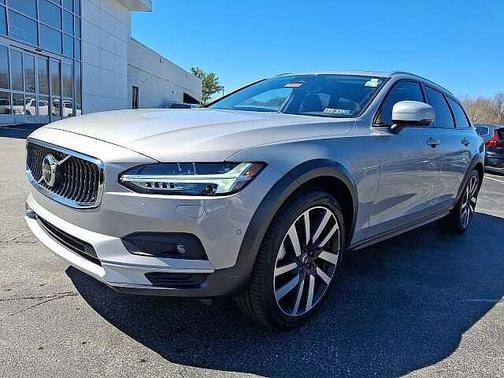 2025 Volvo V90 Cross Country Ultra
