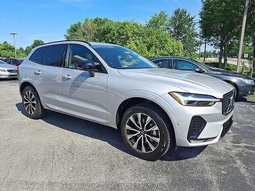 2025 Volvo XC60 Plus