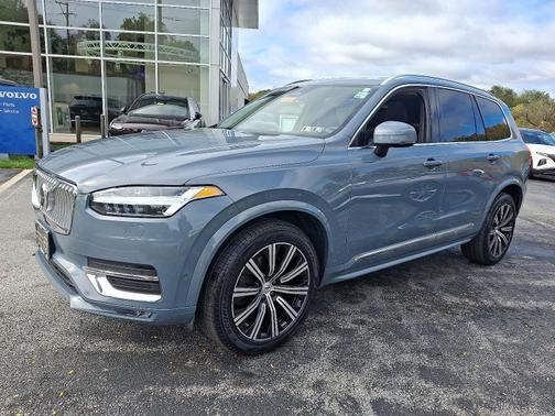 2023 Volvo XC90 B6 AWD Plus 7-Passengers