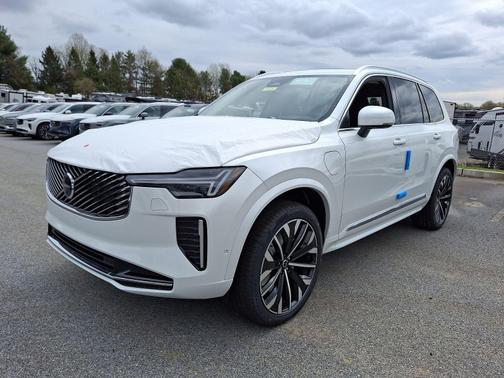 2025 Volvo XC90 Plug-In Hybrid T8 (2025.5) Plus 7-Seater