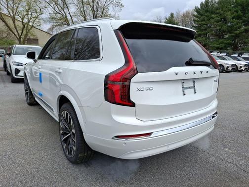 2025 Volvo XC90 Plug-In Hybrid T8 (2025.5) Plus 7-Seater