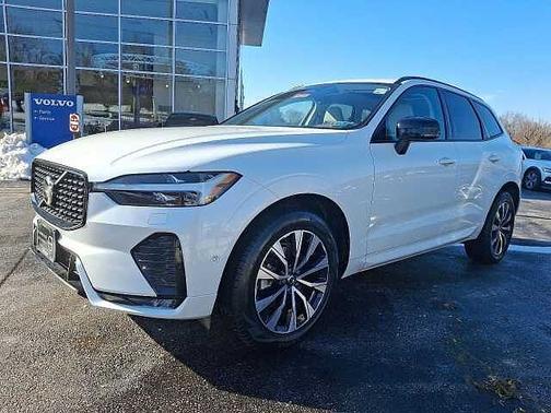 2023 Volvo XC60 Plus