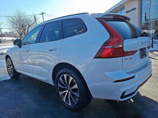 2023 Volvo XC60 Plus