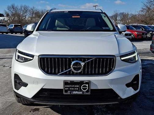 2023 Volvo XC40 Plus