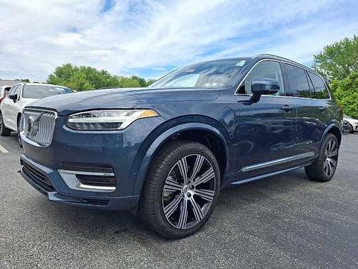 Denim Blue 2025 Volvo XC90 Plus