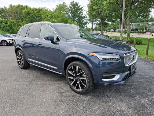 2024 Volvo XC90 B6 AWD Plus Bright Theme 6-Passengers