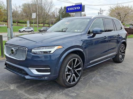 2024 Volvo XC90 B6 AWD Plus Bright Theme 7-Passenger