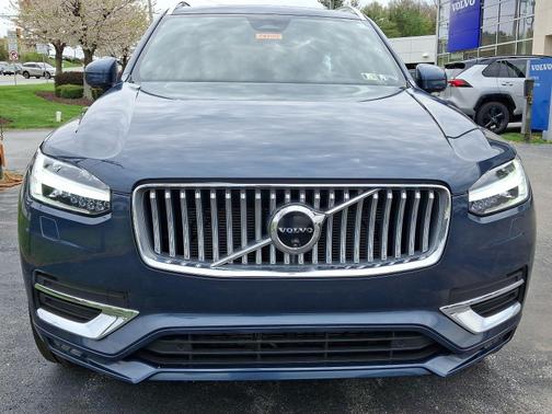 2024 Volvo XC90 B6 AWD Plus Bright Theme 7-Passenger