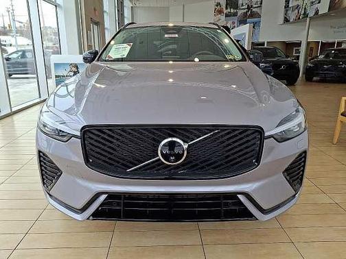 2026 Volvo XC60 Plus