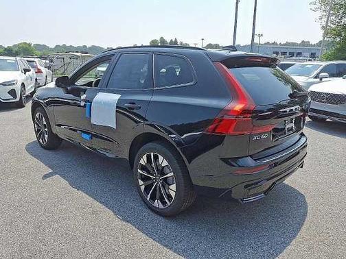 2026 Volvo XC60 Plus