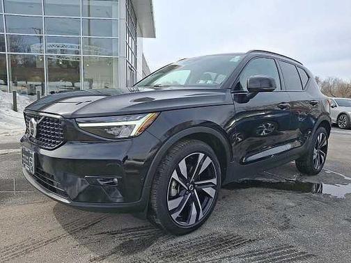 2023 Volvo XC40 Plus