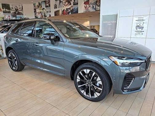 2026 Volvo XC60 Plus