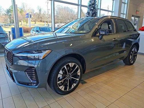 2026 Volvo XC60 Plus